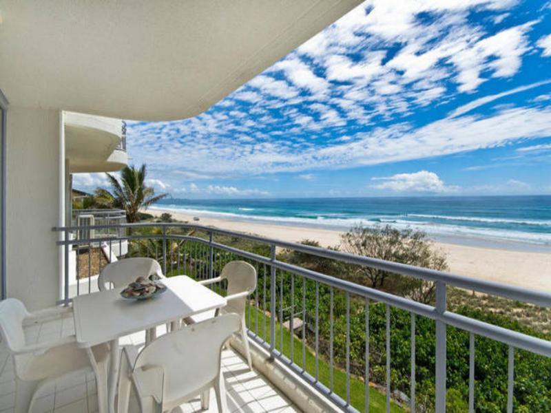 Oceanside Resort - Absolute Beachfront Apartments Gold Coast Bagian luar foto