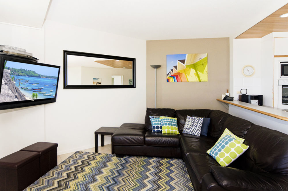 Oceanside Resort - Absolute Beachfront Apartments Gold Coast Bagian luar foto
